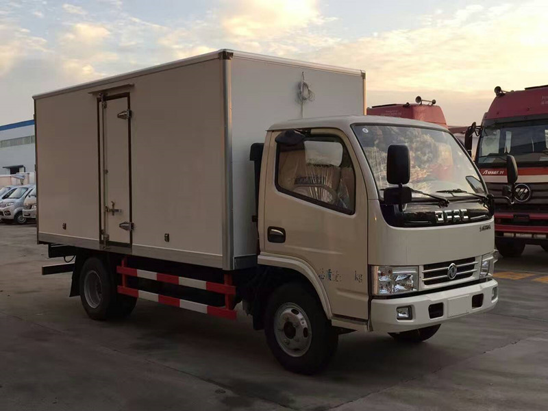 東風(fēng)國(guó)五4米2冷藏車