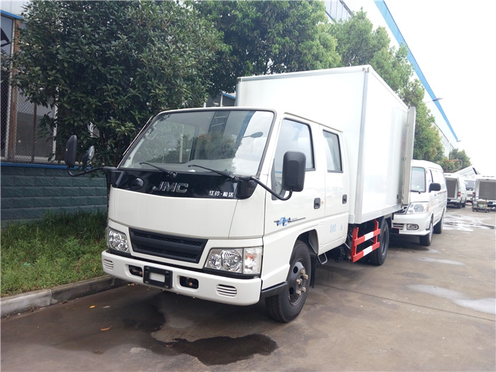 江鈴雙排國五冷藏車