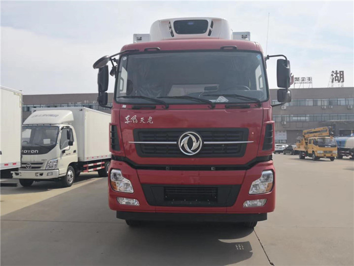 東風(fēng)天龍國(guó)五9米6冷藏車(chē)