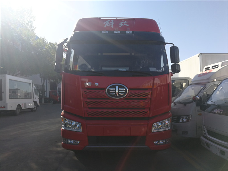 解放J6P 9米6冷藏車