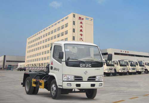 程力威牌CLQ5070ZXX4型車廂可卸式垃圾車